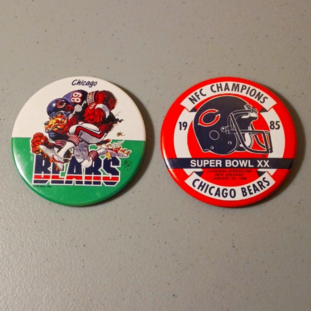 Chicago Bears Vintage Pins 1985 Champions Football #eshopchicago Lot of 2 Pins
